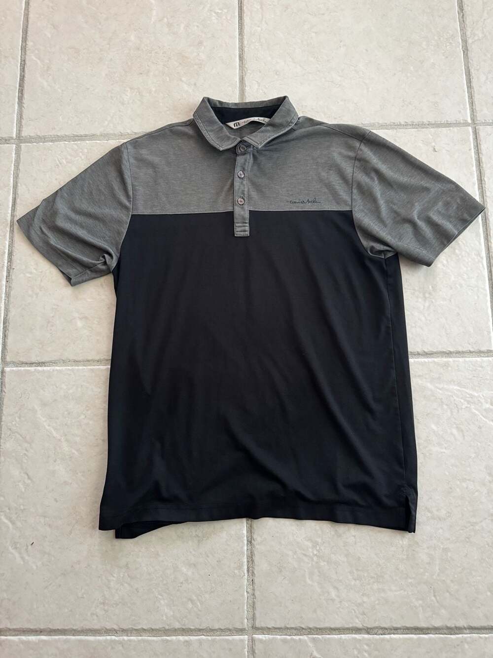 Travis Mathew Polo Shirt Mens XL Gray Black Casual Golf Rugby Lightweight Preppy